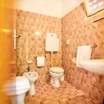 Happy Hotel *