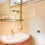 Happy Hotel