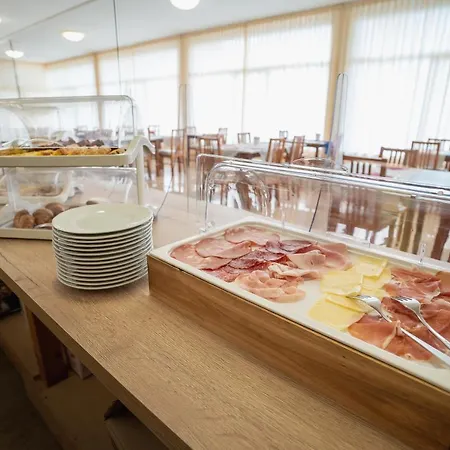 Ξενοδοχείο Happy *