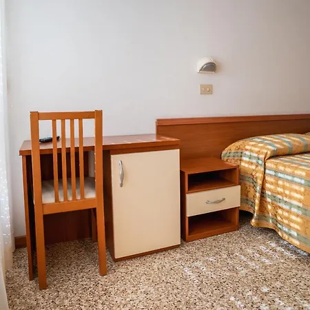 Happy Ξενοδοχείο Μιλάνο Μαριτίμα